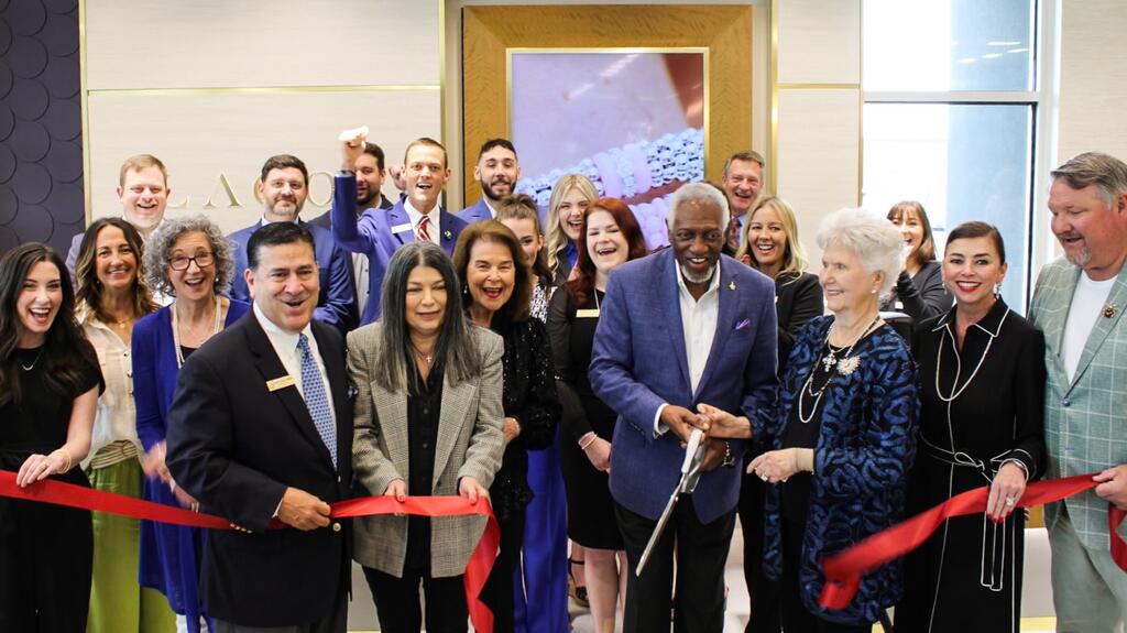 Sissy’s Log Cabin ribbon cutting